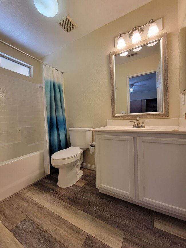 Building Photo - Beautiful Home available in Brawley