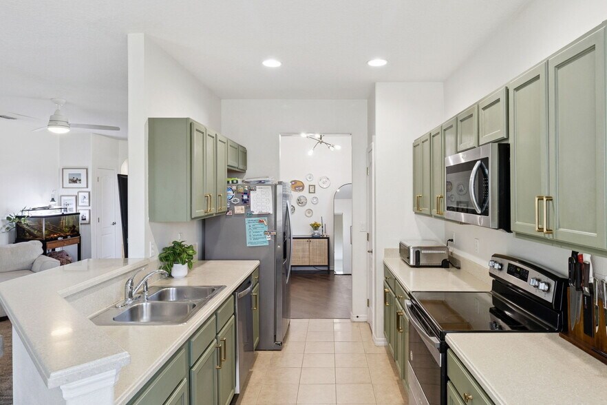 Building Photo - 907 Ocaso Ln