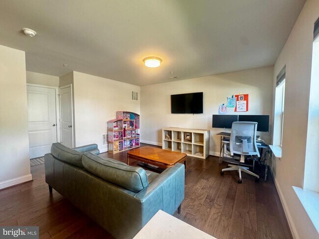 Building Photo - 12116 Grey Squirrel St