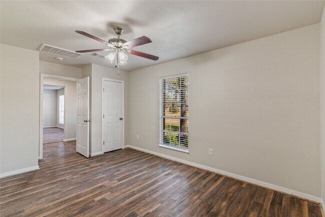 Building Photo - 17923 Beaver Creek Dr