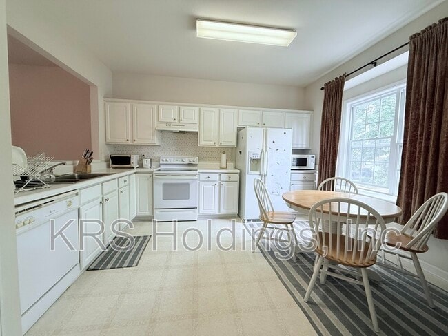 Building Photo - 7008 Valerie Anne Dr