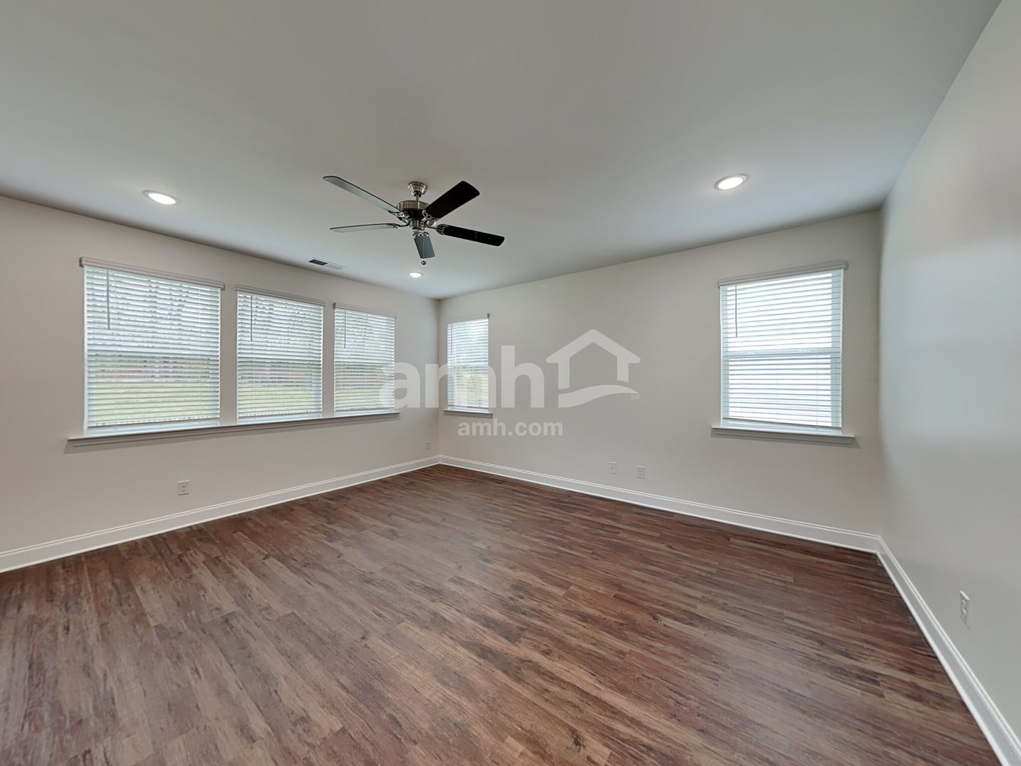 Building Photo - 9510 Riverbend Village Dr