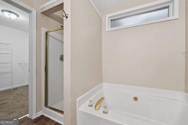 Building Photo - 1393 Glenover Way