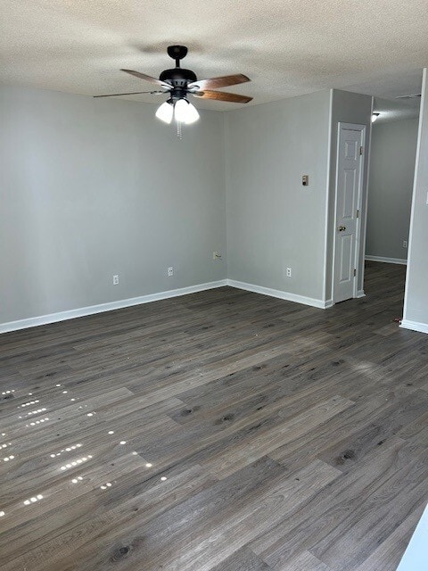 Building Photo - Main Street Villa