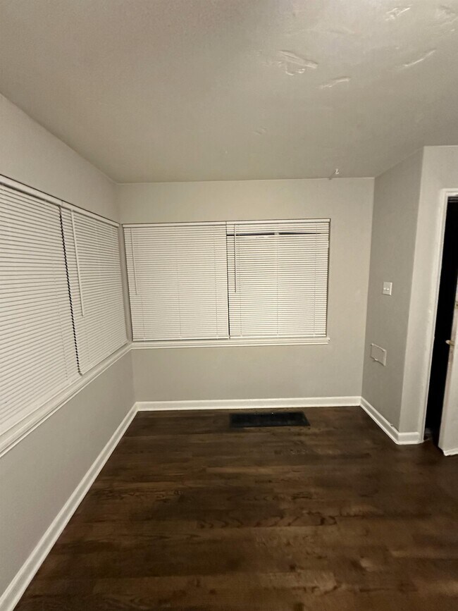 Building Photo - 2025 Emporia St