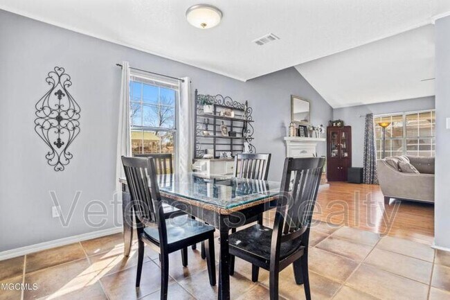 Building Photo - 313 Seal Ave