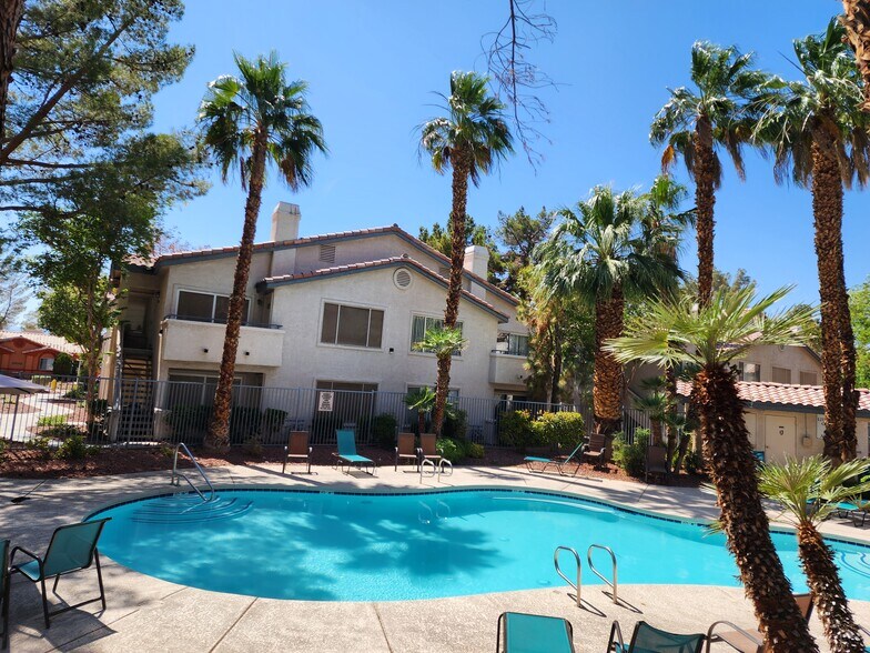Building Photo - 3038 Tarpon Dr