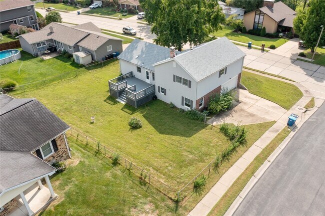 Building Photo - 2516 Westminister Dr
