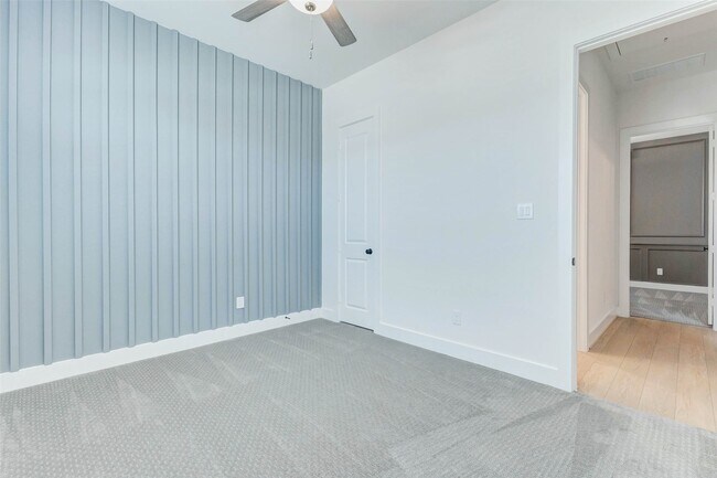 Building Photo - 1322 Village Falls Drive