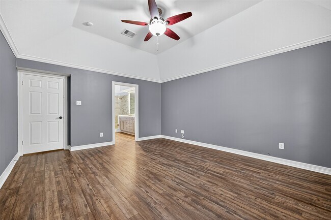 Building Photo - 3111 Shiloh Dr