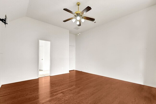 Building Photo - 1319 Bayport Ln