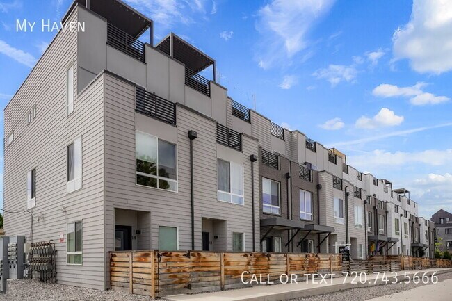 Building Photo - 3520 W Conejos Pl