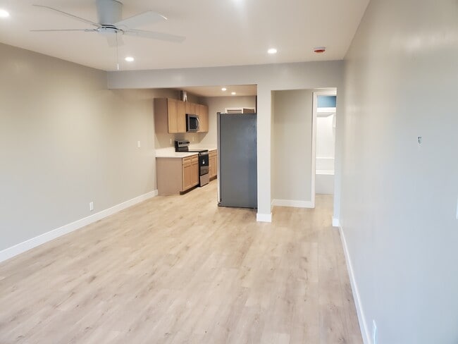 Building Photo - Beautiful (RENO) Duplex