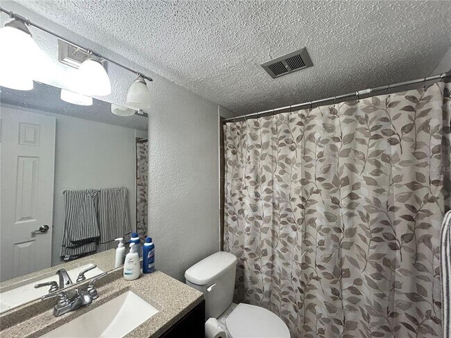 Building Photo - 1810 NW 23rd Blvd