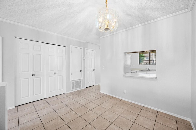 Building Photo - 455 S Mesa Dr