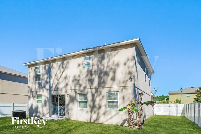 Building Photo - 10226 Magnolia Hills Dr