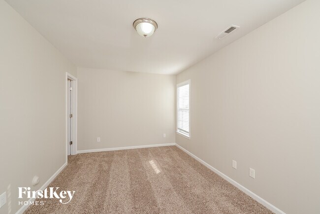 Building Photo - 6072 Birkdale Dr