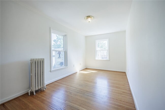 Building Photo - 257 Averill Ave