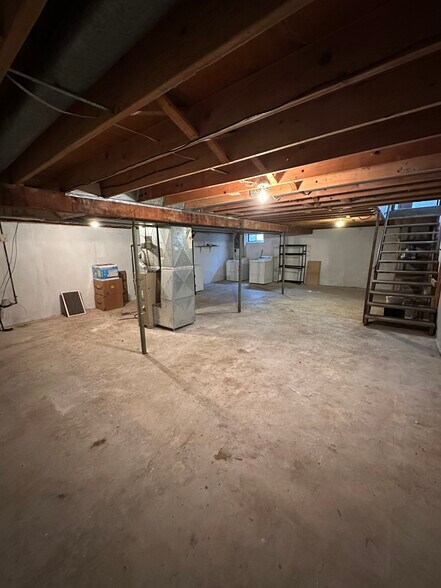 Building Photo - 1343 Sunray Ln