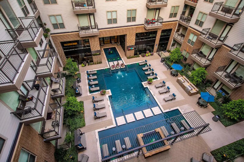 Primary Photo - 3551 Wilshire Wy