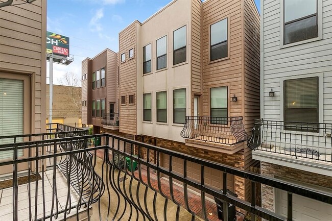 Building Photo - 1841 Radcliffe St