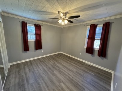 Building Photo - 4 Bedroom home on 2 Acres in West Union