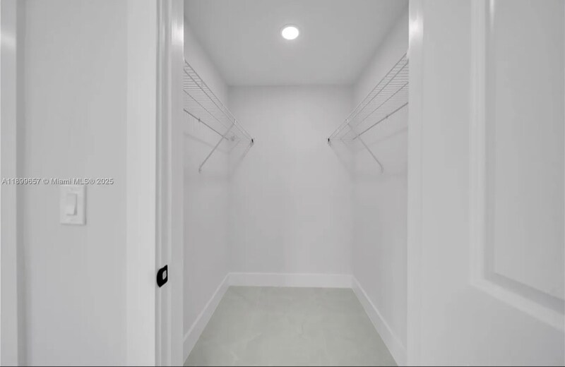 Primary Photo - 513 Walter Gifford Ave S