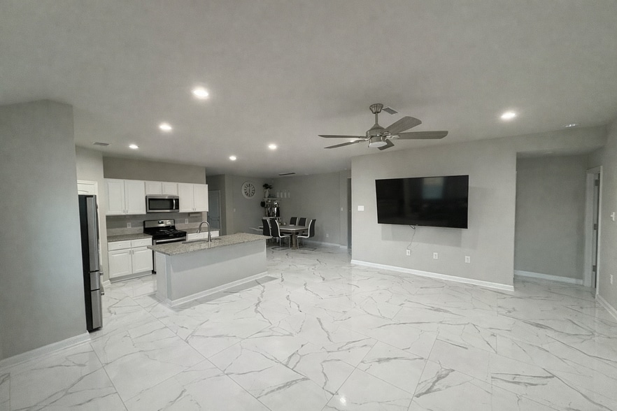 Building Photo - 3753 Barn Owl Dr