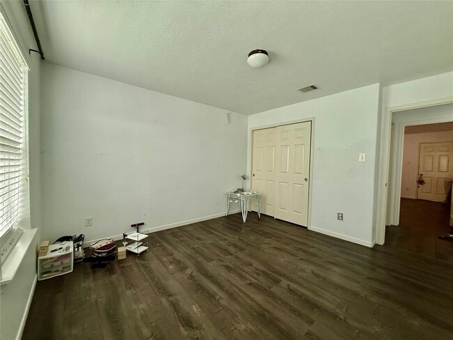 Building Photo - 804 Harvard Pointe Dr
