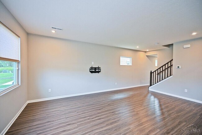 Building Photo - 1538 Summerview Ln