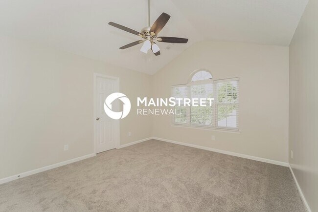 Building Photo - 3 Bedroom Pet-Friendly Home in Charlotte, NC with Main Street Renewal