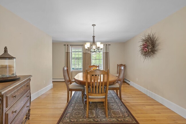 Building Photo - 9 Hoyt Dr