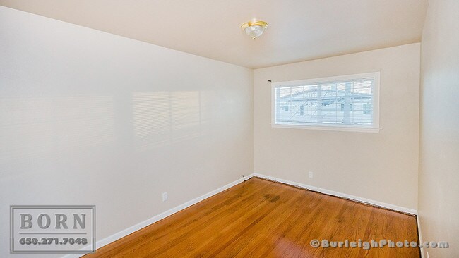 Building Photo - 145 Gardiner Ave