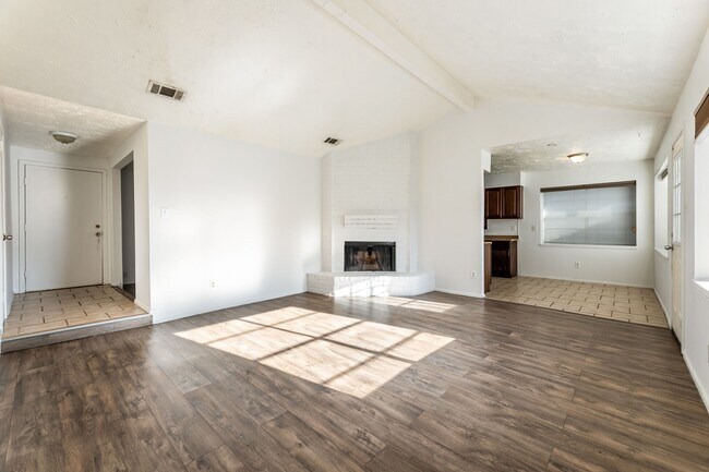 Building Photo - 15235 Heron Park Dr