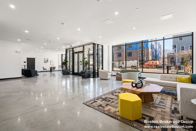 Building Photo - 600 Broadway