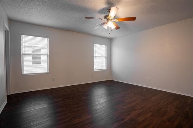 Building Photo - 4600 Waterford Dr