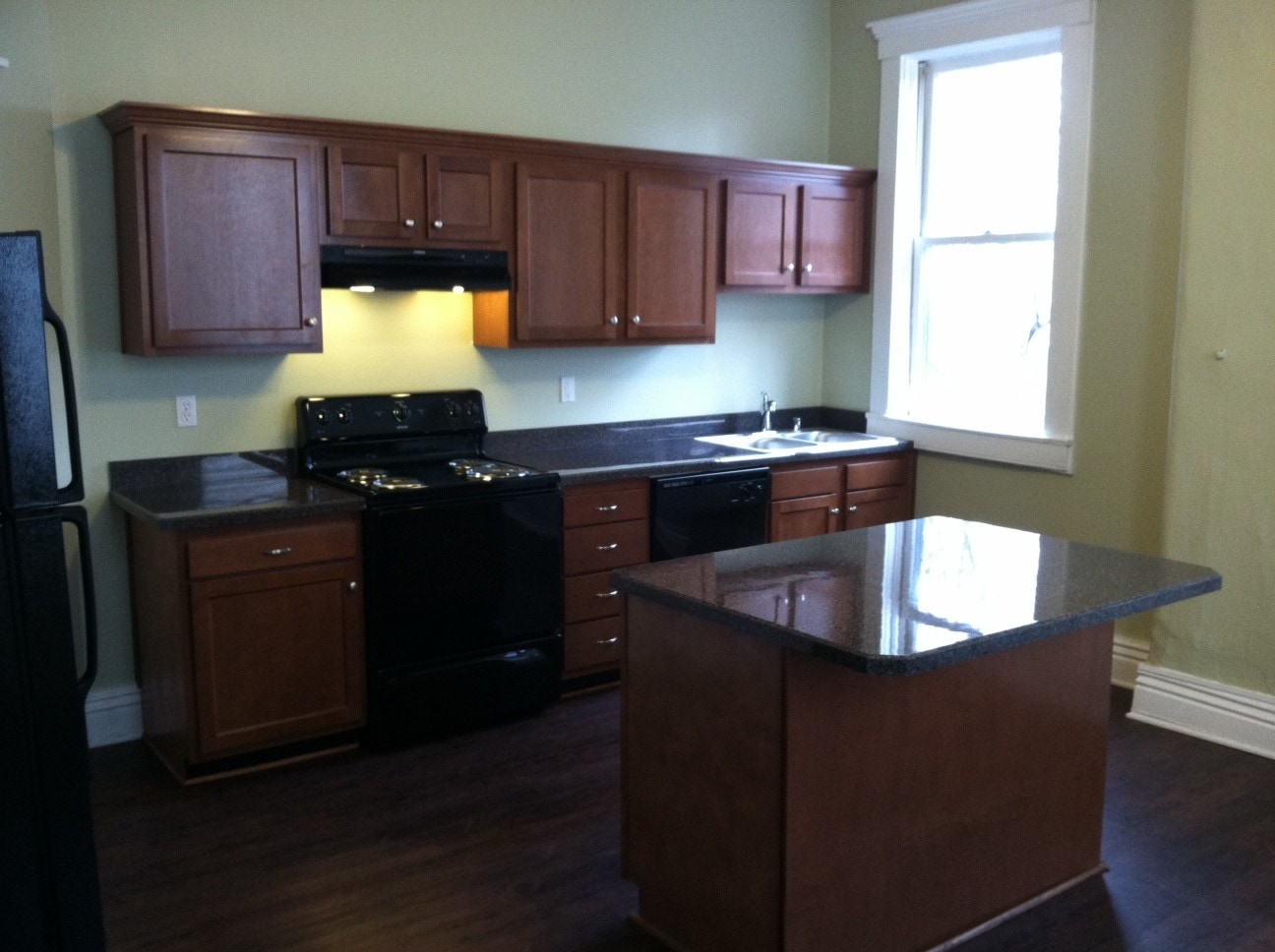 kitchen - 1423 Debarr St