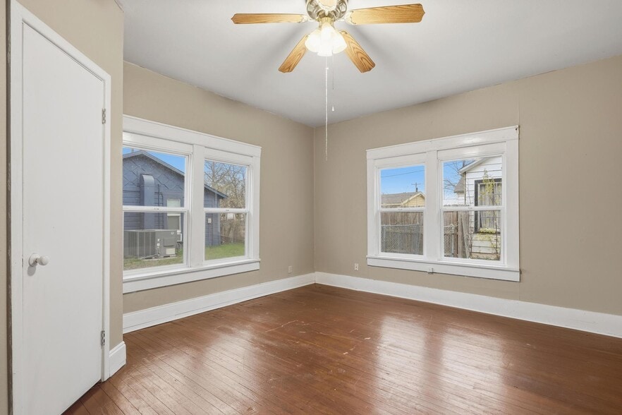 Building Photo - 1341 Hickory St