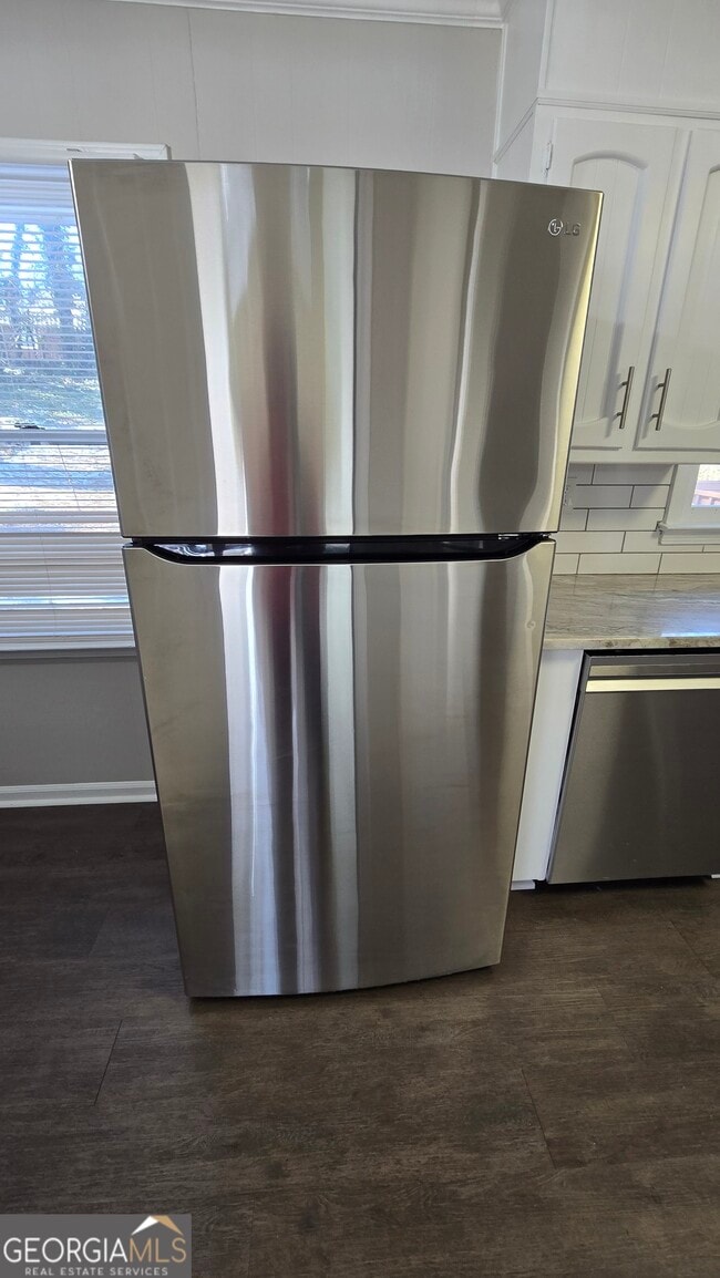 Building Photo - 4270 E Hamill Dr