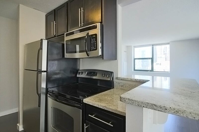 Primary Photo - 65 W Huron St