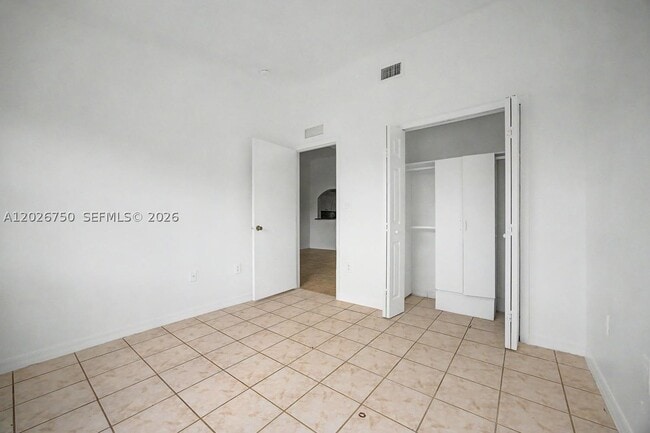 Building Photo - 1241 SE 29th St