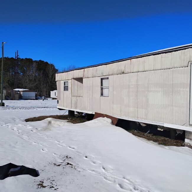 Building Photo - 2980 Burgaw Hwy