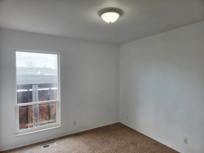 Building Photo - 1968 E 5850 S