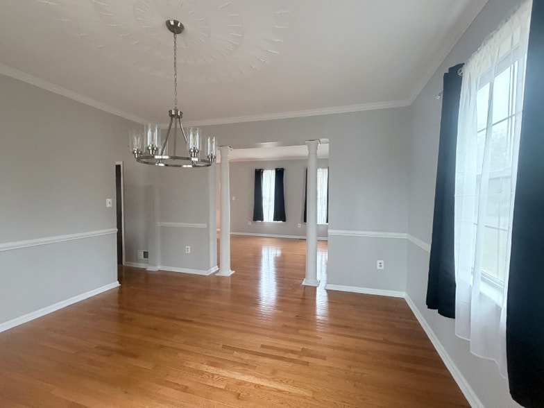 Building Photo - 2404 Berry Thicket Ct