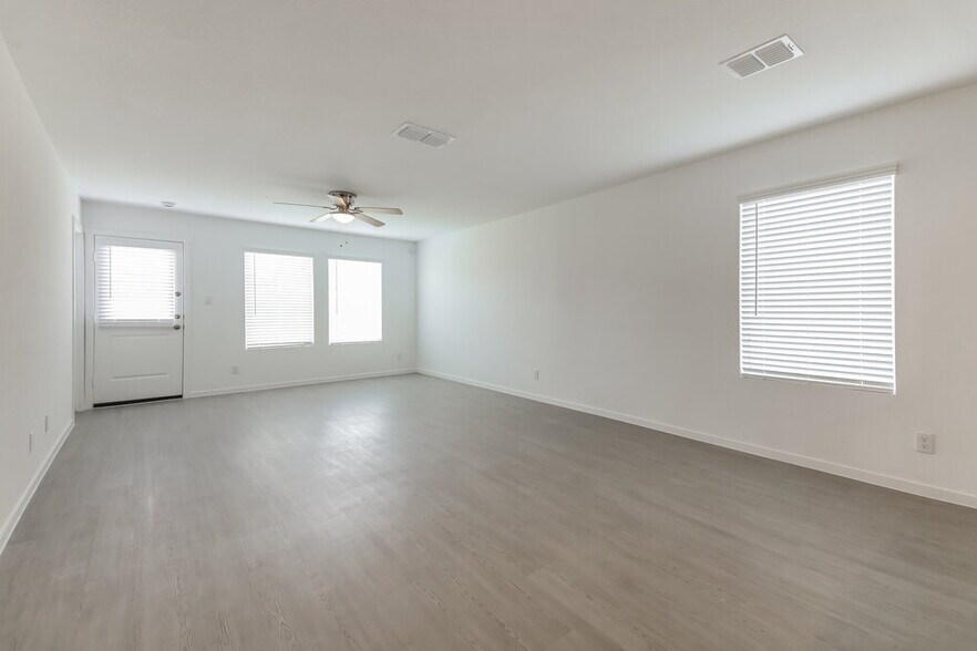 Building Photo - 1223 Canyon Wren Dr