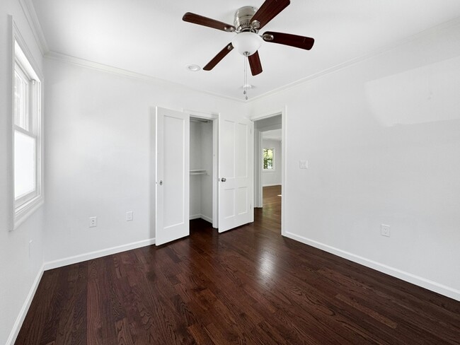 Building Photo - 445 Alviso St