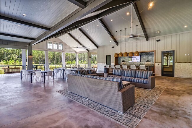 Building Photo - 75565 Blackbird Dr