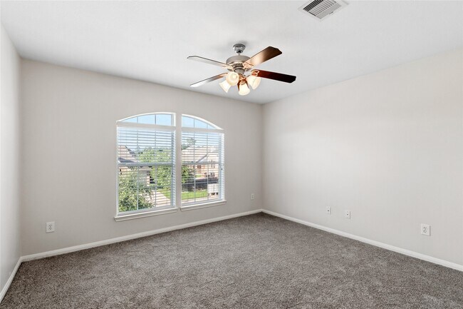 Building Photo - 6211 Stone Hill Rd