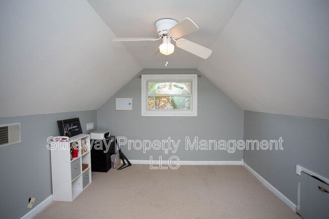 Building Photo - 403 University Blvd