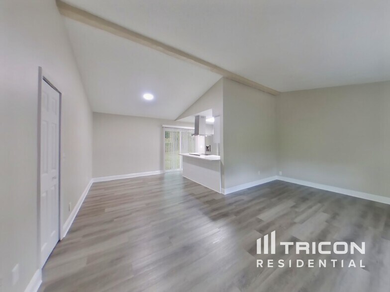 Building Photo - 1297 Voyager St